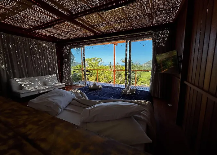 Casa De Vidro Alto Padrao - Hospedar Com Proposito